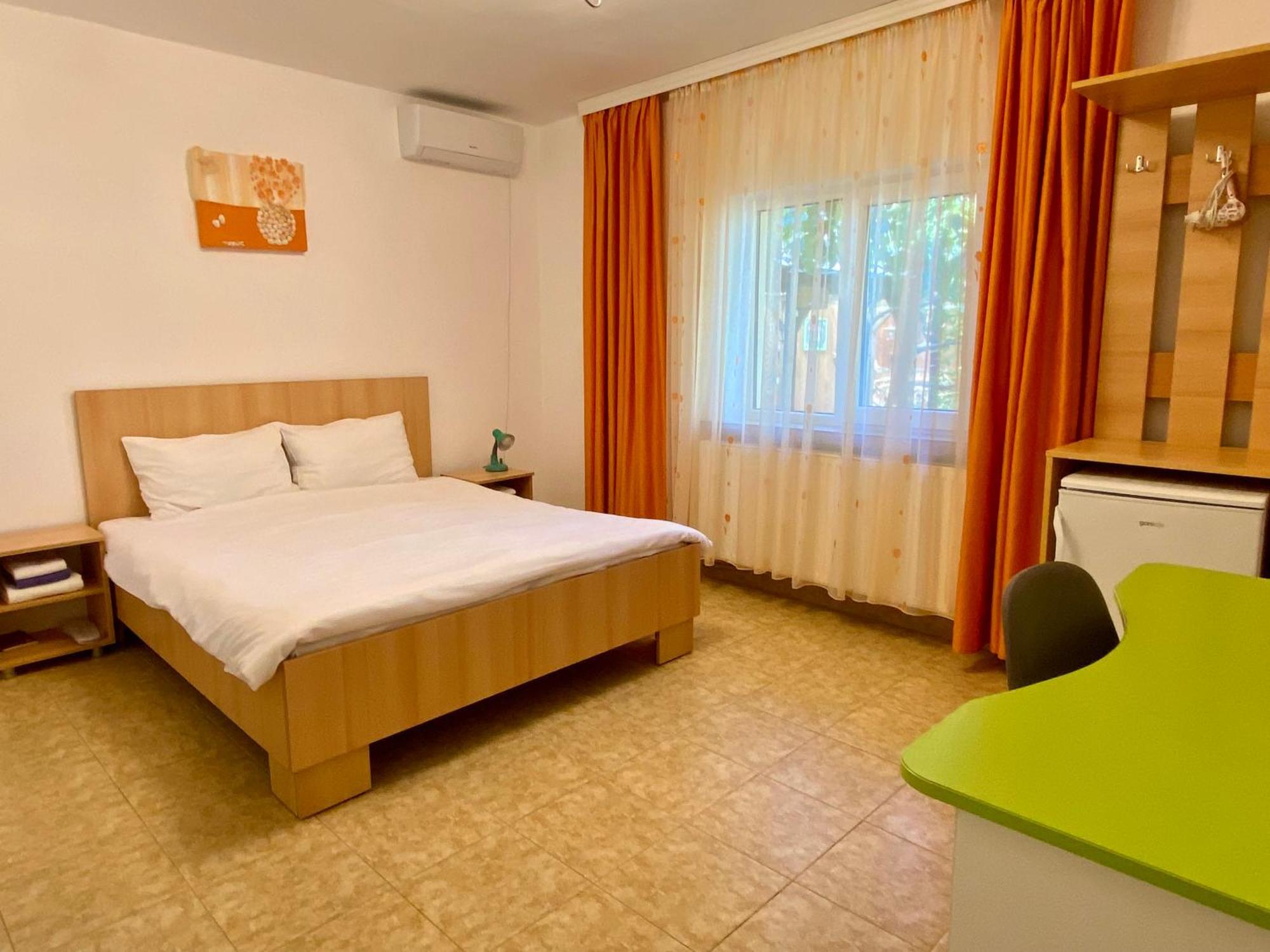 Gazde/Camere de închiriat Casa Double M, Vama Veche
