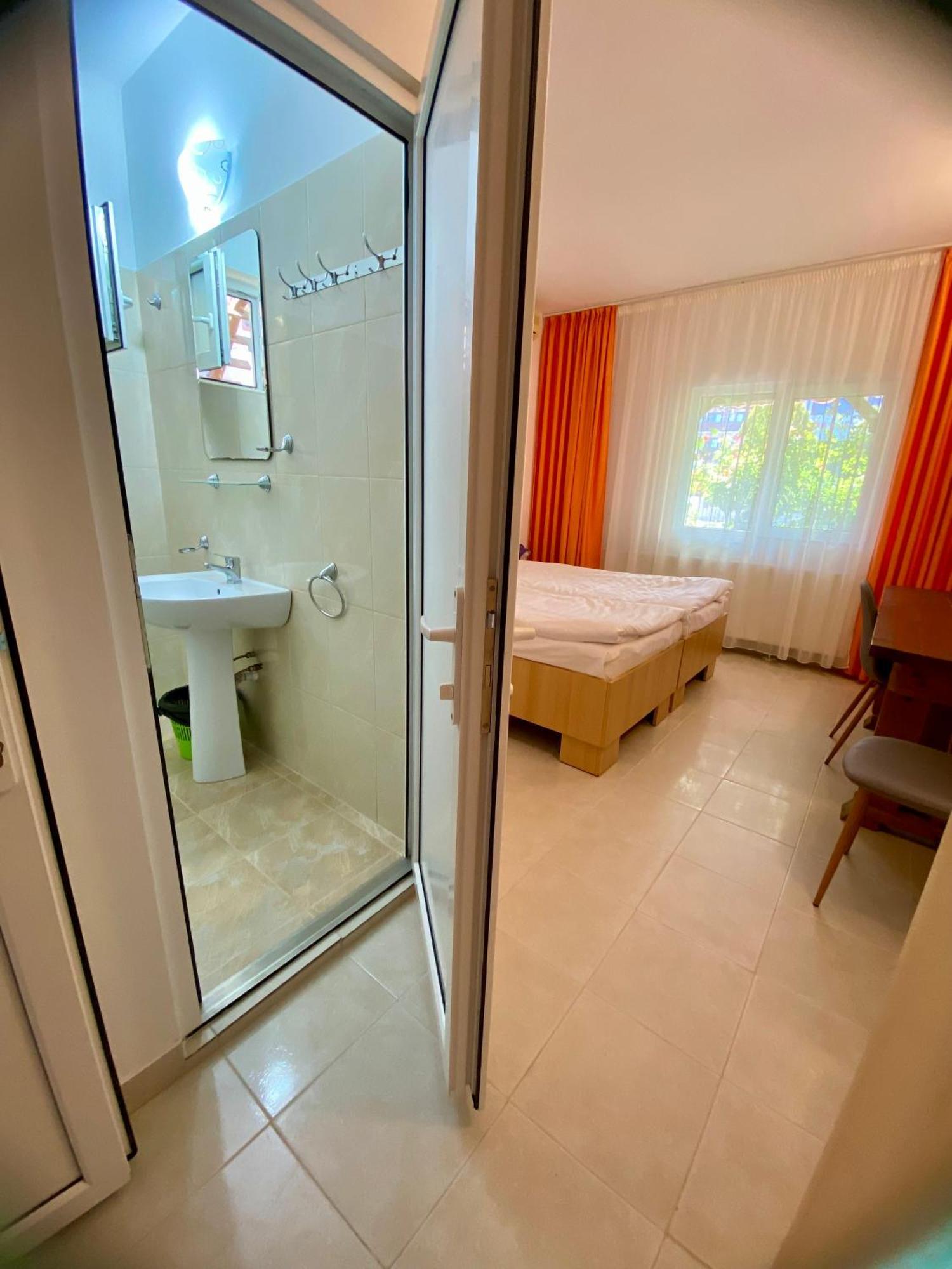 Privatunterkunft Casa Double M, *